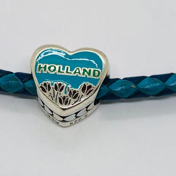 Pandora Jewelry - ✨✨Pandora Country Of Holland Exclusive Welkom Heart Charm
